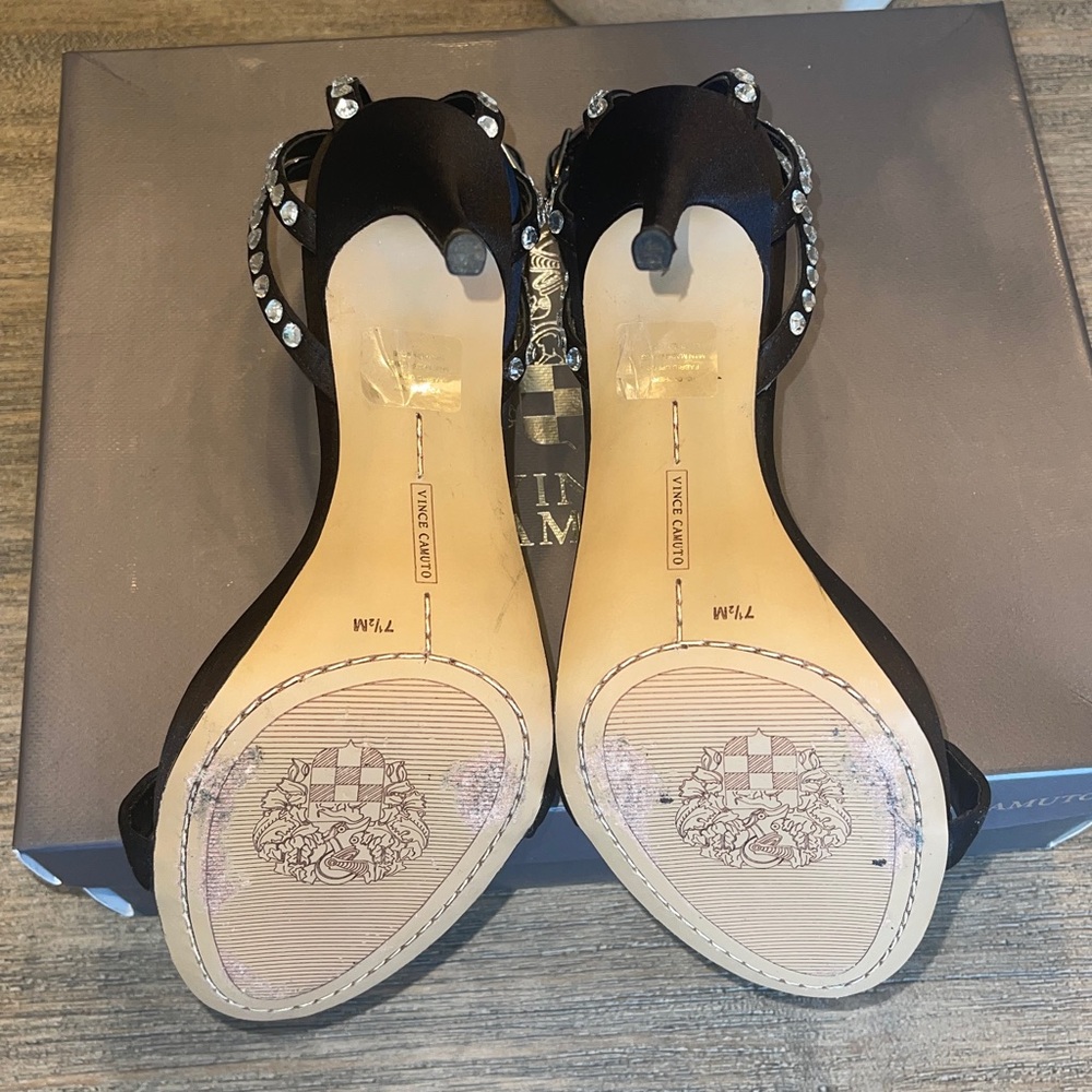 LIKE NEW VINCE CAMUTO DAPHERY RHINESTONE EMBELLISHED BLACK SATIN BRAZIL SIZE 7.5 - Picture 16 of 17